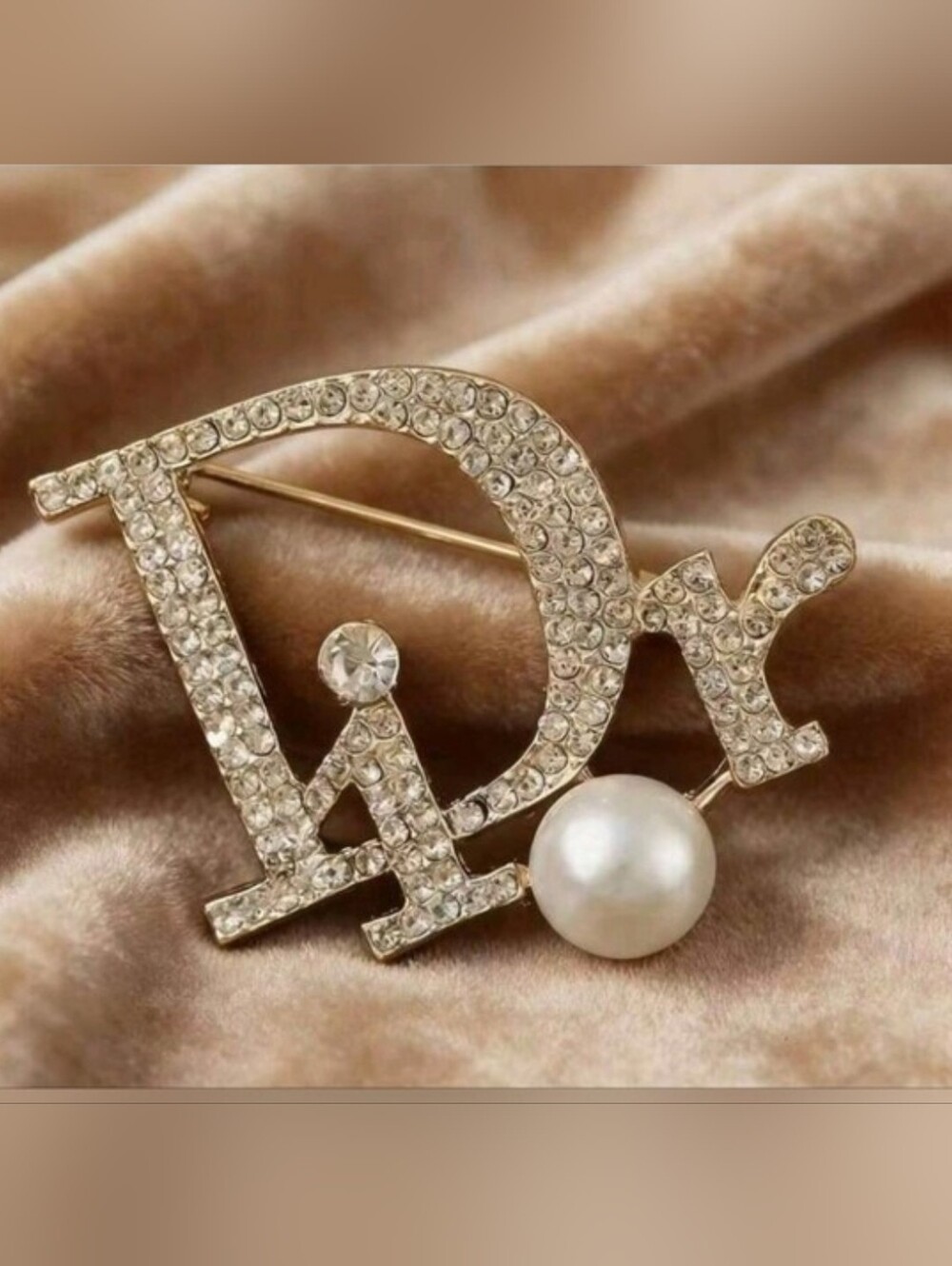Luxuru Style Brooch